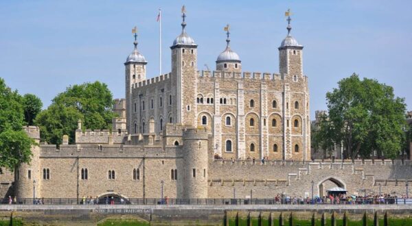Ce sa vizitezi in Londra: obiective turistice care trebuie vazute in capitala Angliei Turnul Londrei