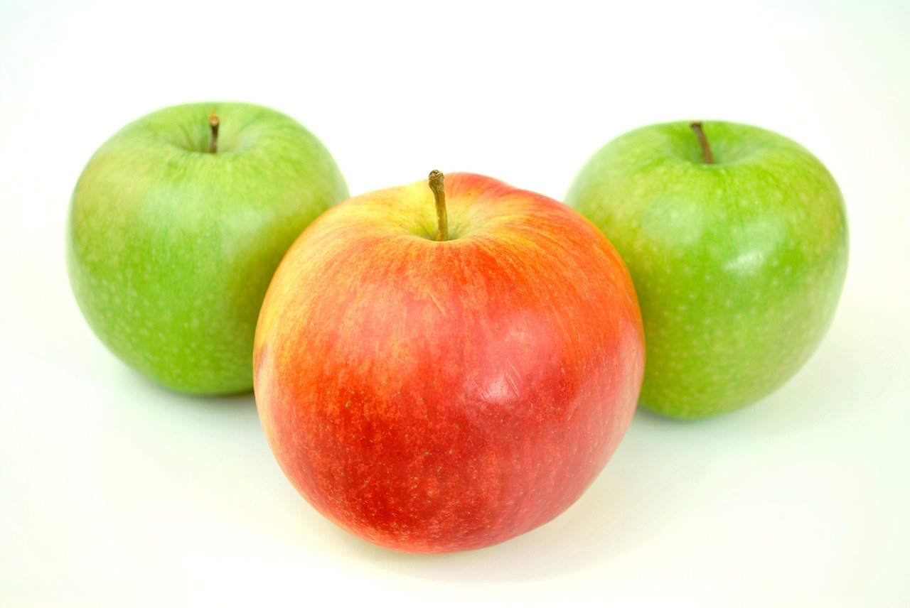 mere: proprietati, beneficiile pentru sanatate ale acestor fructe, contraindicatiile si multe alte informatii despre mere.
