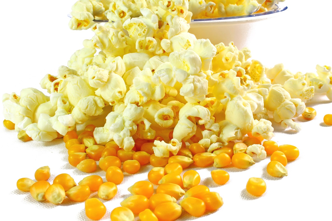 porumbul mod de utilizare in bucatarie, porumb fiert , porumb popcorn
